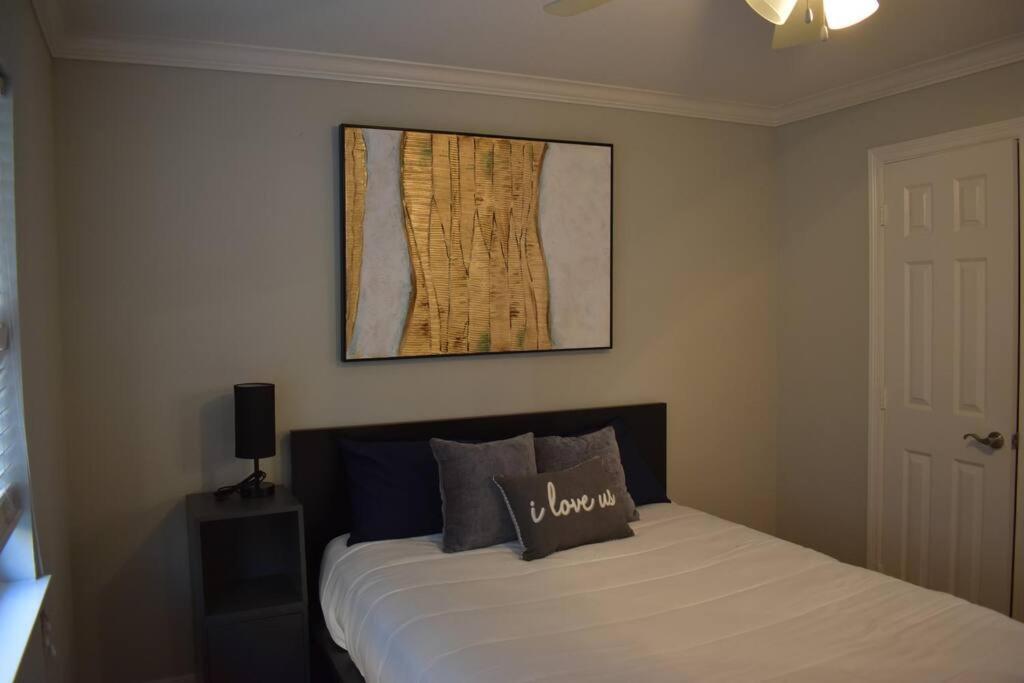 Townhouse Near Midtown Apartment Houston Bagian luar foto
